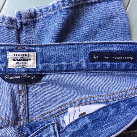 Citizens of Humanity Liya High Rise Jeans in Torn - Picture 6 of 7